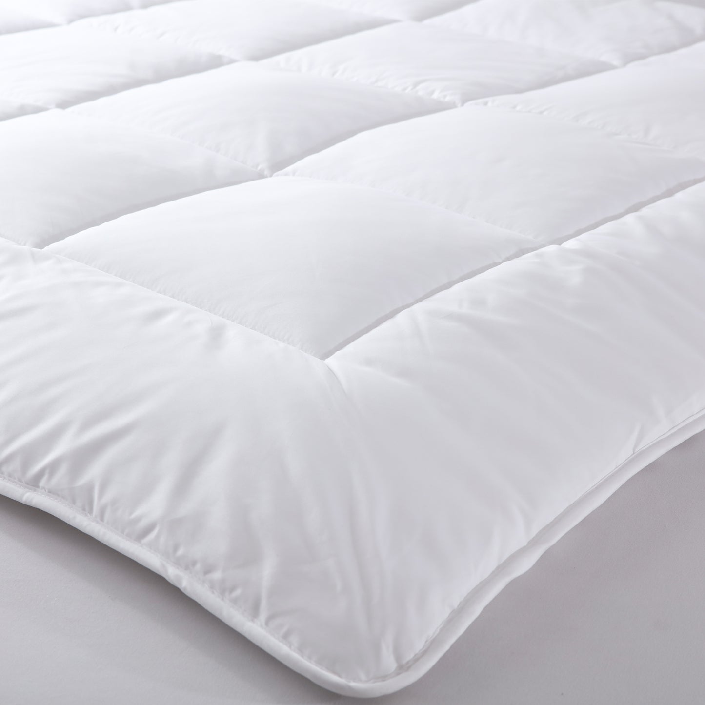 Deluxe 260GSM Eco-Silk Touch Quilt - Super King