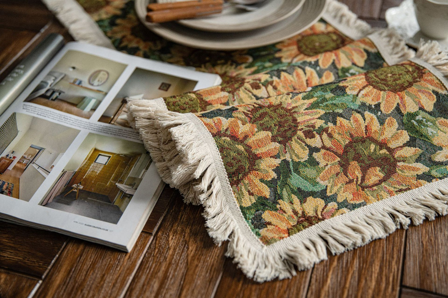 Sunflower Table Runner with Fringe - Jacquard Woven Cotton Blend (30x160cm)